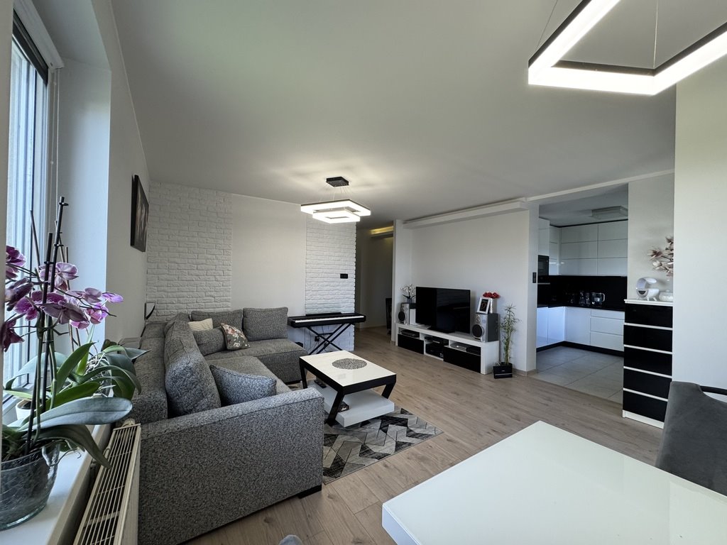 Mieszkanie czteropokojowe  na sprzedaż Swarzędz, Zygmunta Grudzińskiego  83m2 Foto 1