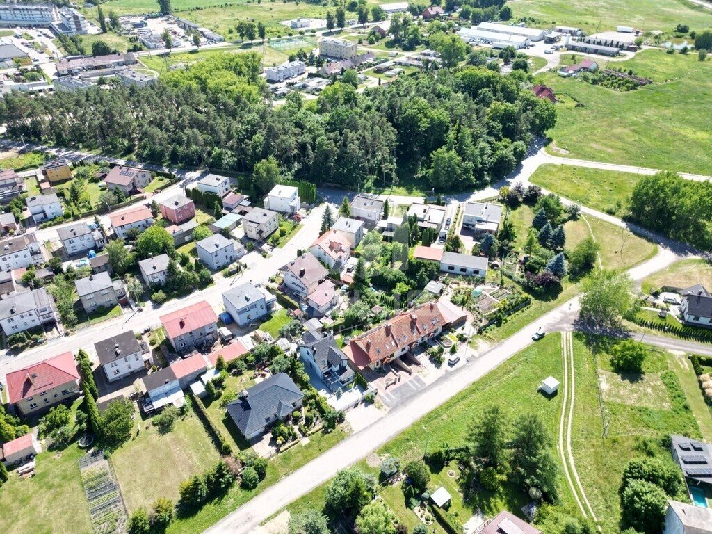 Polecam nowoczesny 125 m² dom szeregowy z garażem w Pelplinie Pelplin, Księdza Twardowskiego  125m2 Foto 1