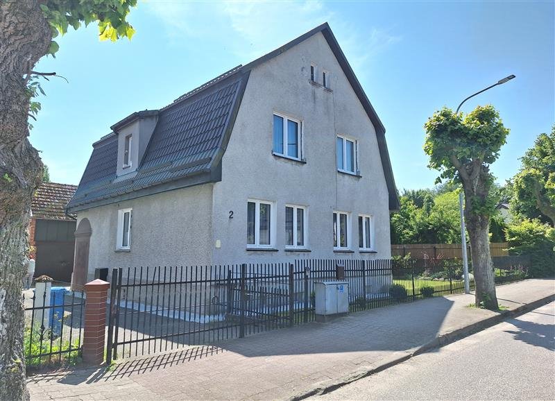 Dwurodzinna willa nad morzem z poddaszem do adaptacji Darłowo, Emilii Plater  354m2 Foto 1