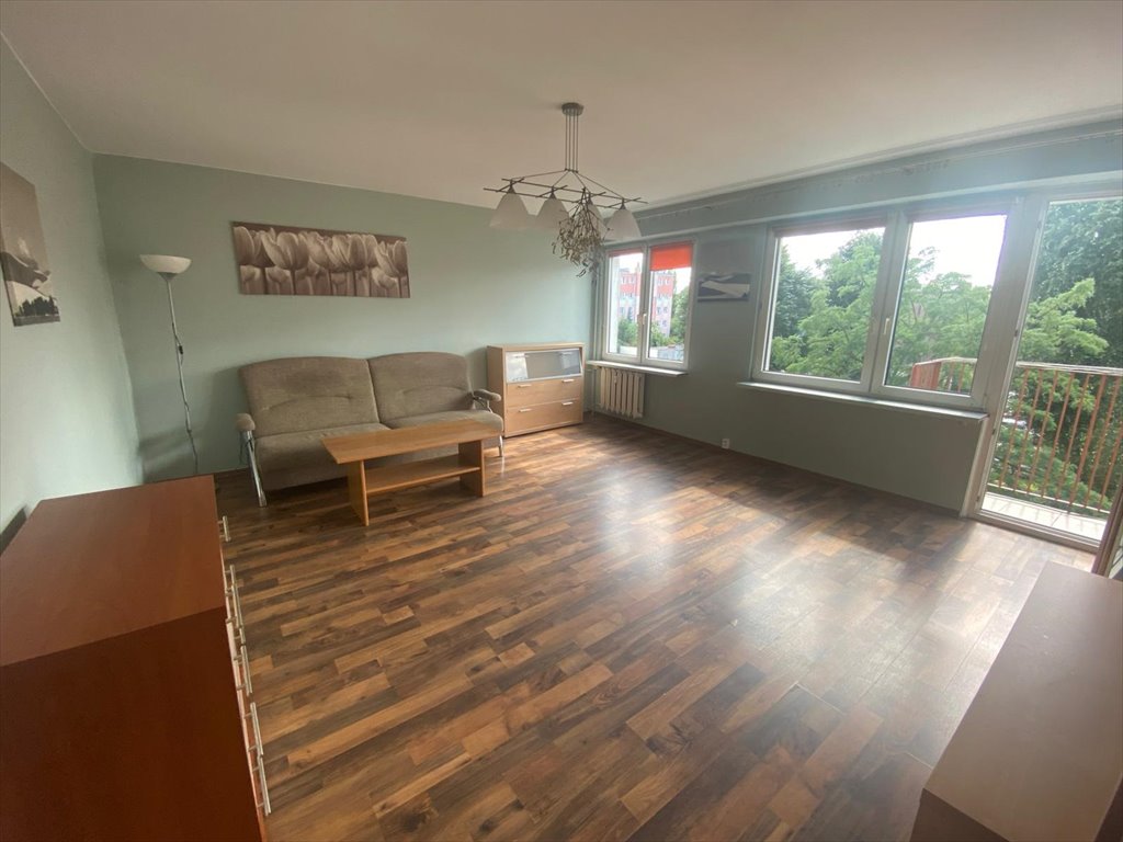 Mieszkanie trzypokojowe na wynajem Kalisz, Zgodna 4  58m2 Foto 1