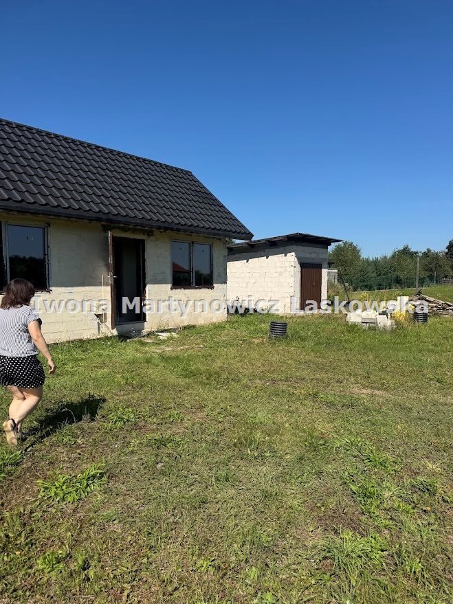 Działka z budynkiem i garażem, pełne uzbrojenie, asfalt Niemstów  2 543m2 Foto 1
