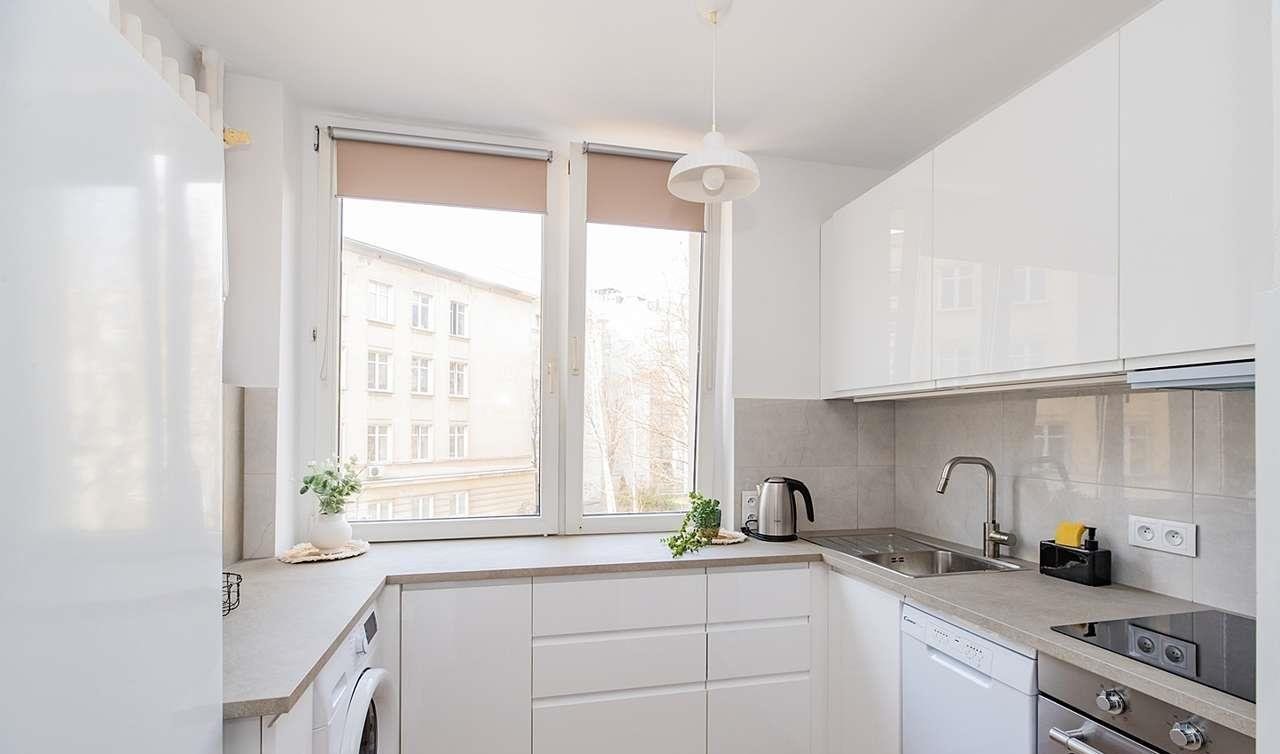 Wynajem 2-pok. mieszkania 47 m², blisko metra Warszawa Warszawa, Śródmieście, al. Aleja Armii Ludowej  47m2 Foto 1