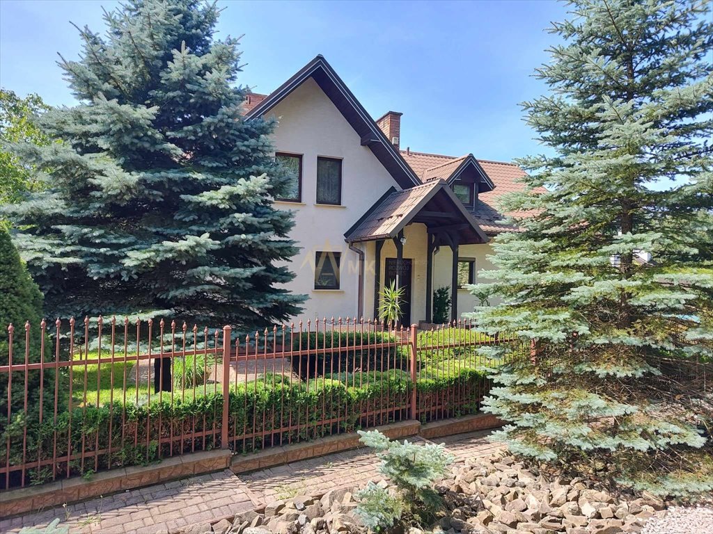 Dom na sprzedaż Łowczówek  180m2 Foto 1