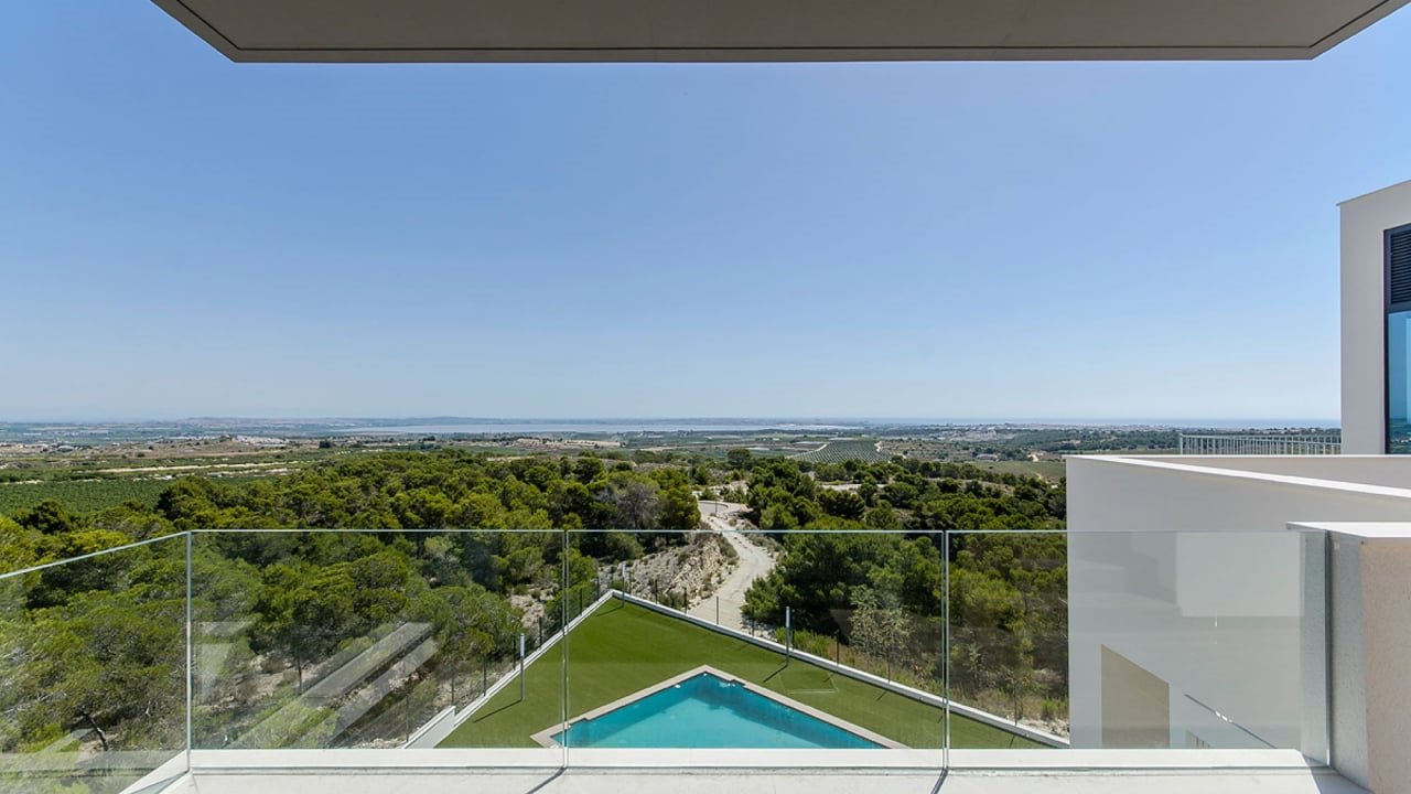 Nowoczesne wille z basenem i widokiem na morze Hiszpania, Ciudad de las Comunicaciones, San Miguel de Salina, Ciudad de las Comunicaciones, San Miguel de Salina  144m2 Foto 1
