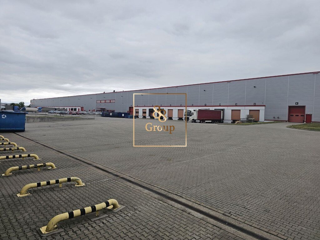 Magazyn 5619 m² z biurem, dokami i parkingiem TIR - polecam! Łubna  5 619m2 Foto 1