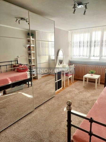 Do sprzedania przestronne 4-pokojowe mieszkanie 80 m² z balkonem i garderobą Dzierżoniów  80m2 Foto 1