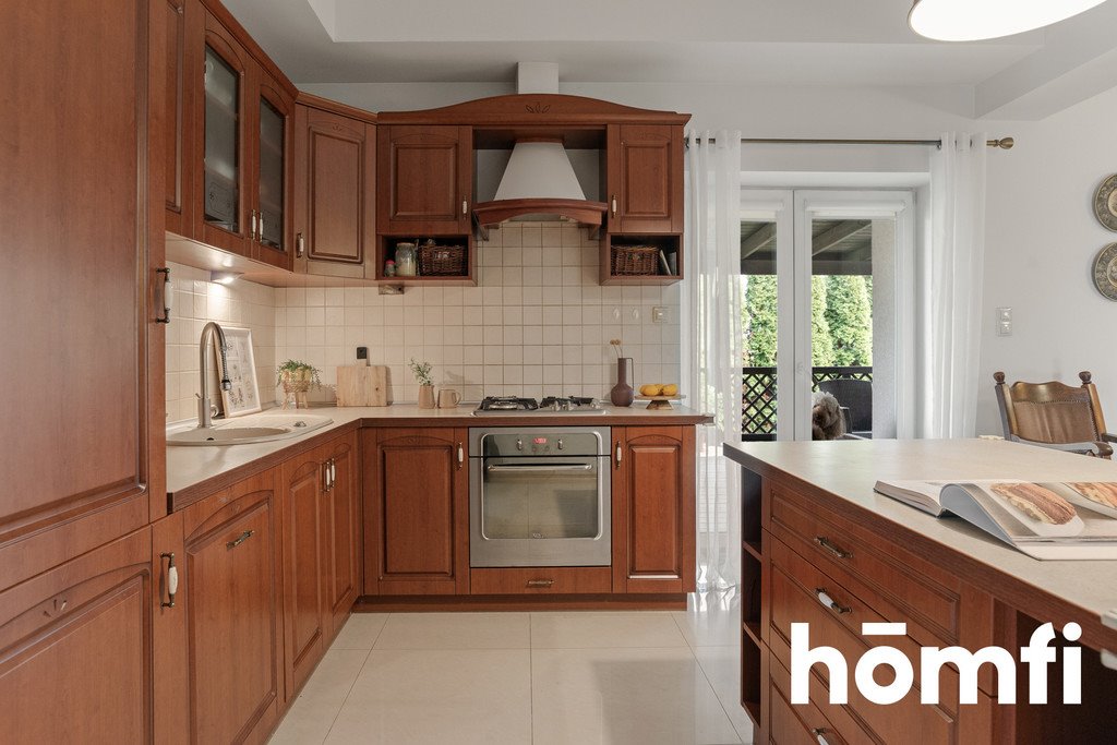 Dom na sprzedaż Plewiska  220m2 Foto 1