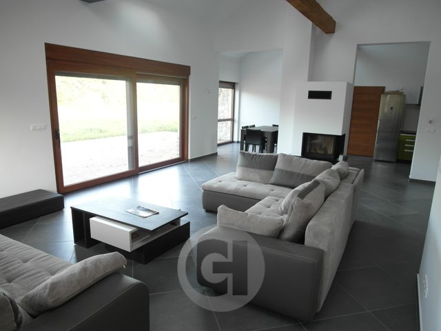 Nowoczesny dom z kominkiem i garażem, 50 m od jeziora Lubniewice  164m2 Foto 1