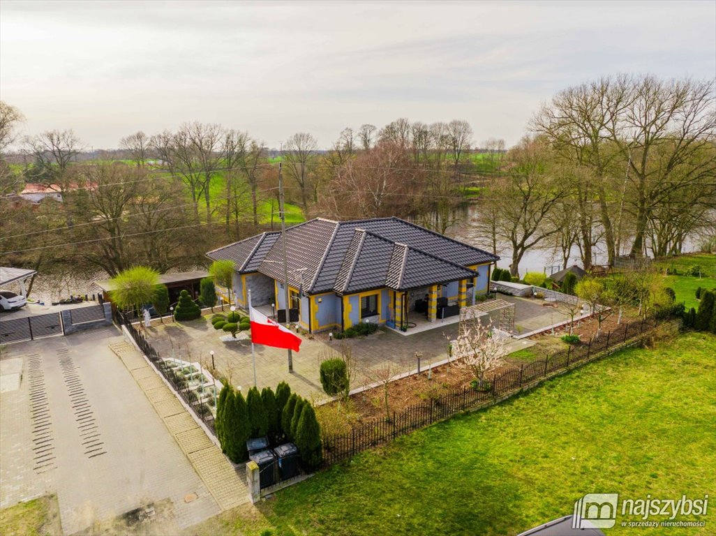 Nowoczesny dom nad jeziorem z tarasem i pełnym wyposażeniem Maszewo  224m2 Foto 1