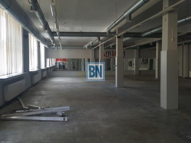 Zapraszam do wynajęcia magazynu 940 m² z rampą i parkingiem Zabrze  940m2 Foto 1