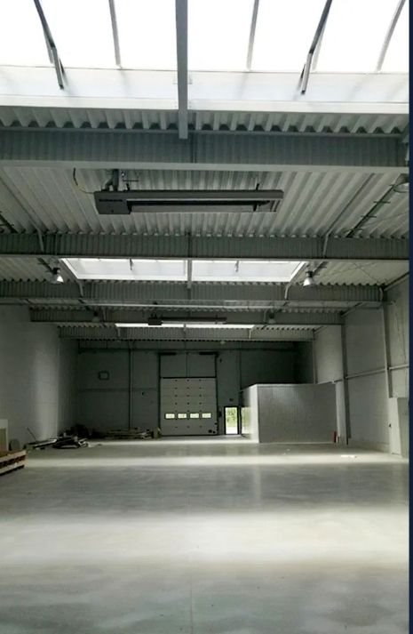 Magazyn 670 m² z biurem, ogrzewaniem i TIR dojazdem Zabrze  670m2 Foto 1
