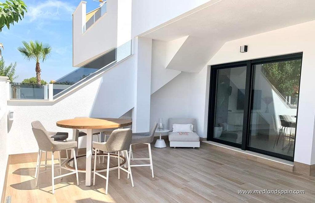 Nowoczesne apartamenty z basenem i tarasem w Pilar de la Horadada Hiszpania, Pilar de la Horadada  75m2 Foto 1