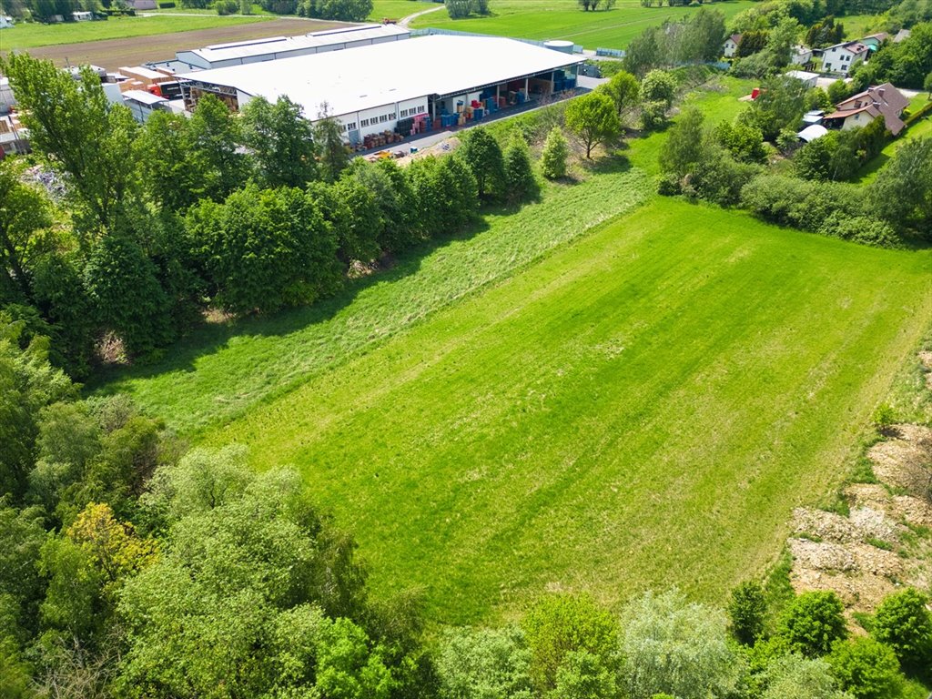 Na sprzedaż działka 3960 m² w Kętach z mediami i potencjałem Kęty  3 960m2 Foto 1