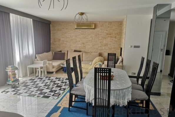 Dwupoziomowe 172 m2 z tarasem i garażami w Woli Warszawa, Wola, Agawy  172m2 Foto 1