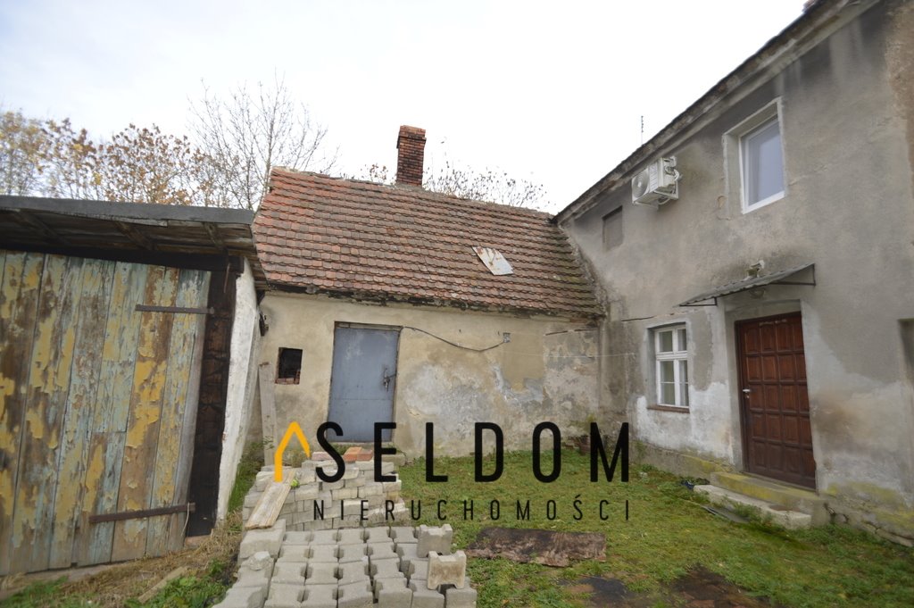 Dom do remontu z garażem i dużym strychem w Legnicy Legnica, Stare Piekary  119m2 Foto 1