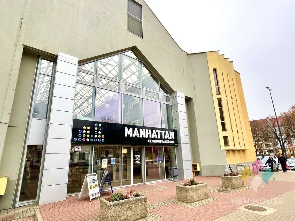 Lokal handlowy 30 m² w centrum Olsztyna (D.H. Manhattan) Olsztyn, pl. Plac Kazimierza Pułaskiego  30m2 Foto 1