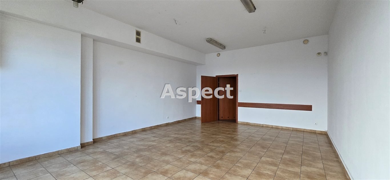 Lokal użytkowy na wynajem Rybnik, Ligota  51m2 Foto 1