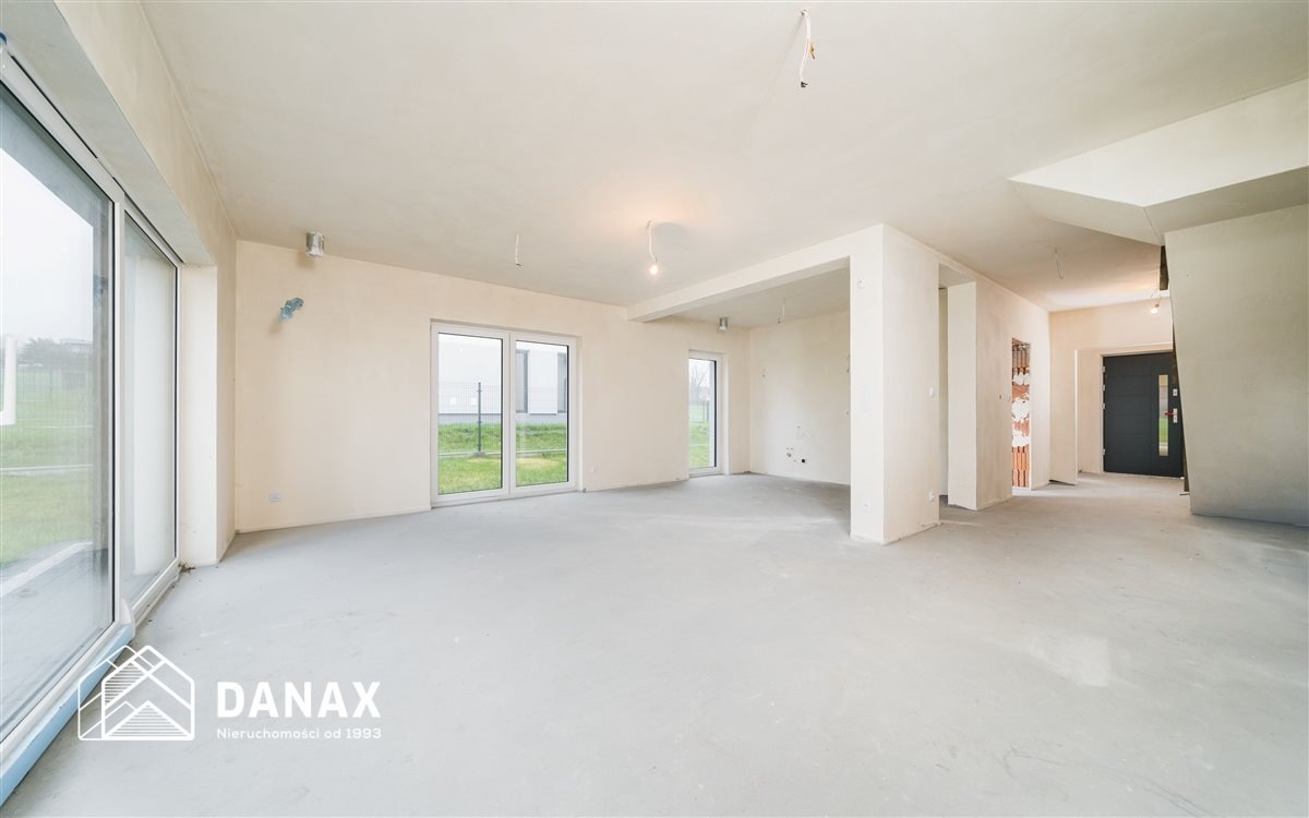 Przestronny dom w Wołowicach z wysokim standardem i ekologią Wołowice  137m2 Foto 1