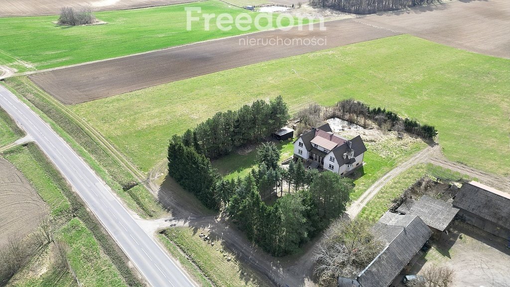 Polecam przestronny dom 150 m² z dużą działką, stawem i garażem Laseczno  220m2 Foto 1
