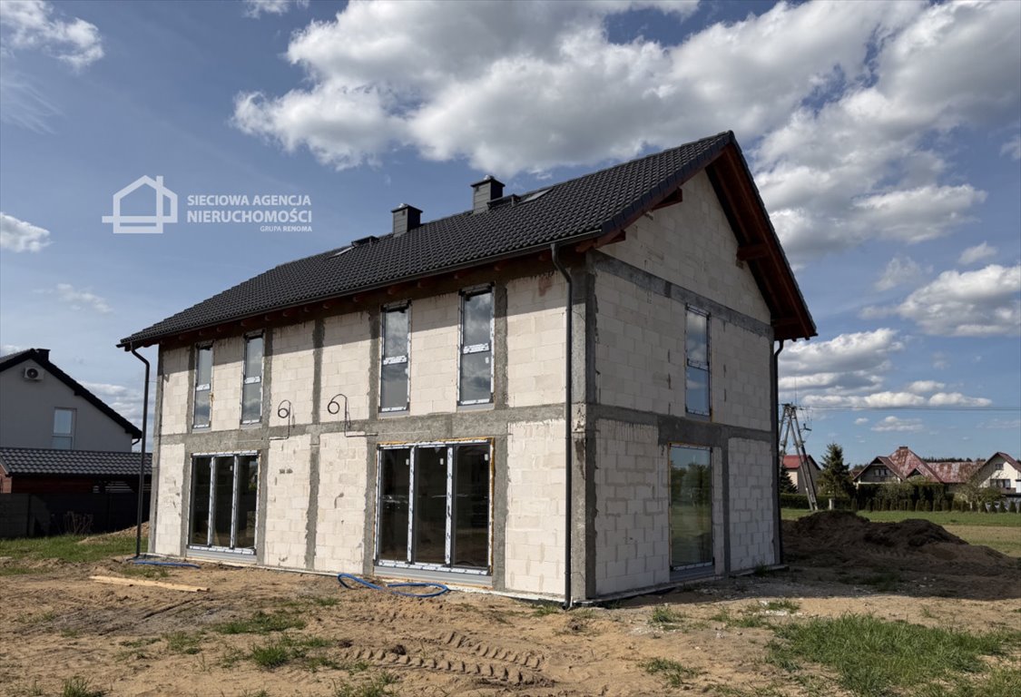 Nowoczesny dom w zabudowie bliźniaczej z ogrodem i parkingiem Dzierżążno  81m2 Foto 1