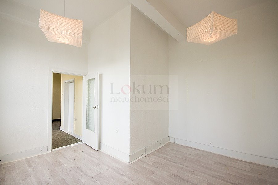 Lokal biurowy 33 m2 w centrum, nowoczesny i funkcjonalny Tomaszów Mazowiecki, św. Antoniego  33m2 Foto 1