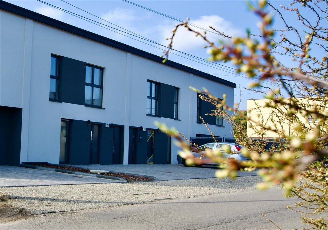 Mieszkanie trzypokojowe na sprzedaż Tarnowskie Góry  62m2 Foto 1