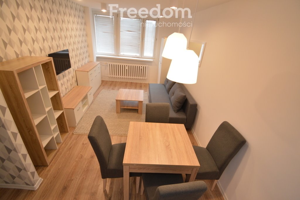 Mieszkanie dwupokojowe na wynajem Opole, Zaodrze  39m2 Foto 1