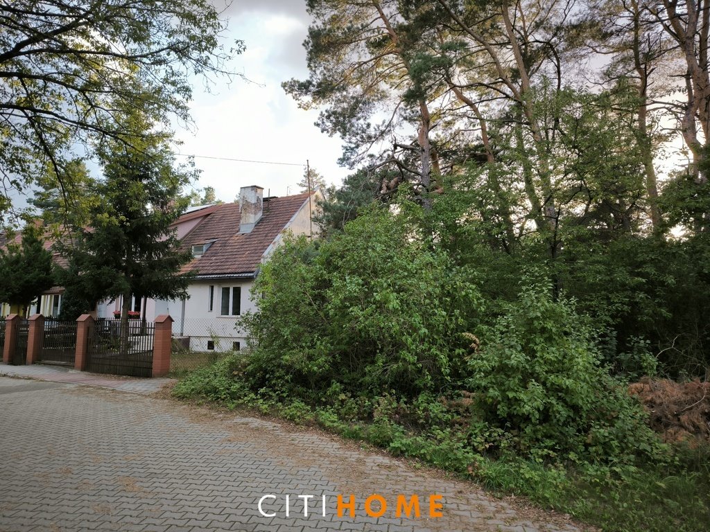 Dom z potencjałem i ogrodem w Radiówku – wymaga remontu Radiówek, Park Gminny w Radiówku im. Georga Bidwella  110m2 Foto 1