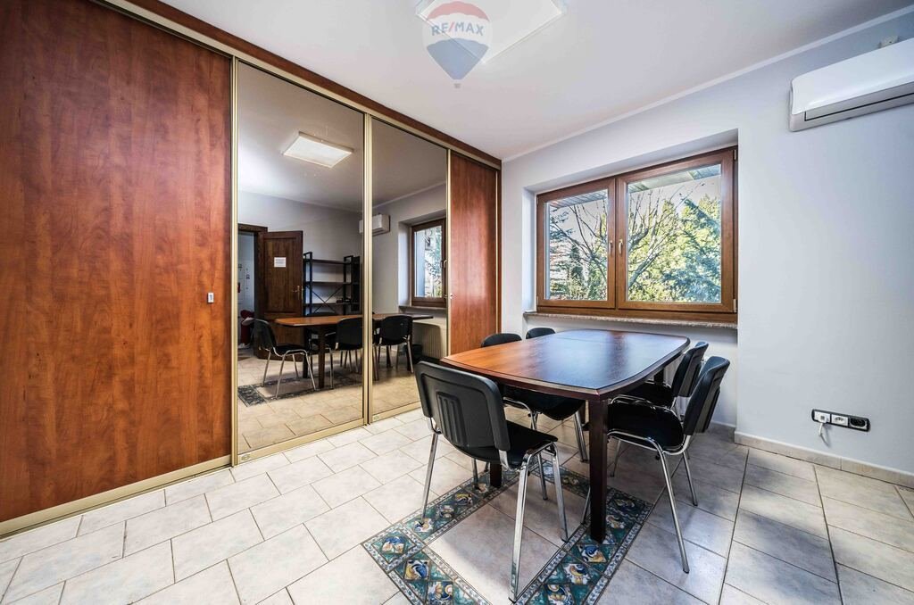 Duży dom z basenem i fotowoltaiką – inwestycja lub rezydencja Poznań, Szczepankowo, Szczepankowo, Truskawkowa  696m2 Foto 1