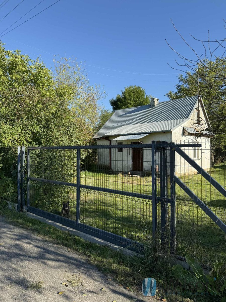 Siedlisko 3 500 m² z domem do remontu i zabudowaniami Sobienie Szlacheckie  59m2 Foto 1