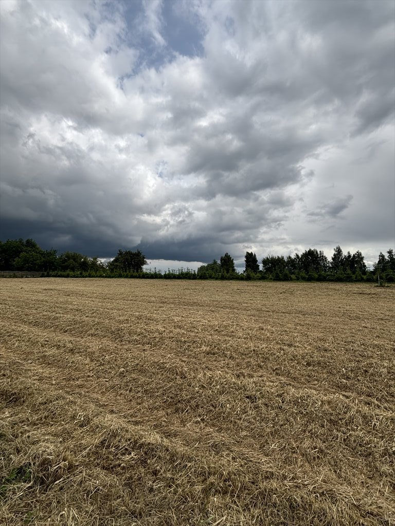 Działka budowlano-rolna z widokiem na góry, media, blisko Krakowa Mników  2 500m2 Foto 1