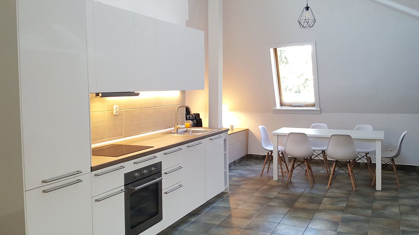 Dom na wynajem Łomianki, Kwiatowa 140m2 Foto 1 Dom na wynajem Łomianki, Kwiatowa 140m2 Foto 1