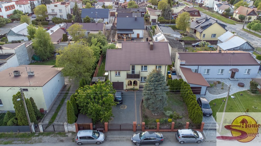 Sprzedam przestronny dom 204 m² z garażem i osobnymi wejściami Radom, Zamłynie  204m2 Foto 1