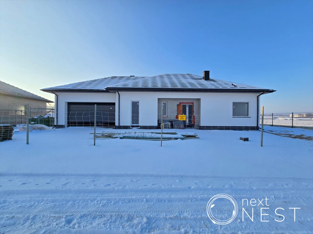 Nowoczesny dom parterowy 160 m2 z garażem, adaptacją poddasza Przypki  160m2 Foto 1