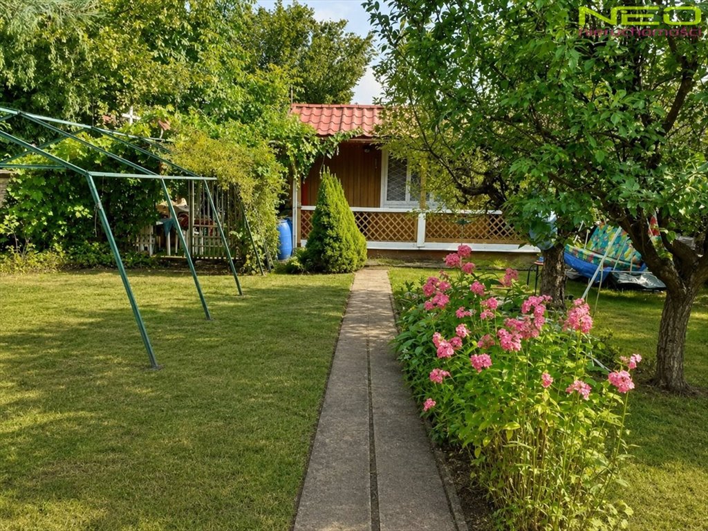 Zapraszam do działki 400 m² z odnowionym domkiem w Dźbowie Częstochowa, Dźbów  400m2 Foto 1
