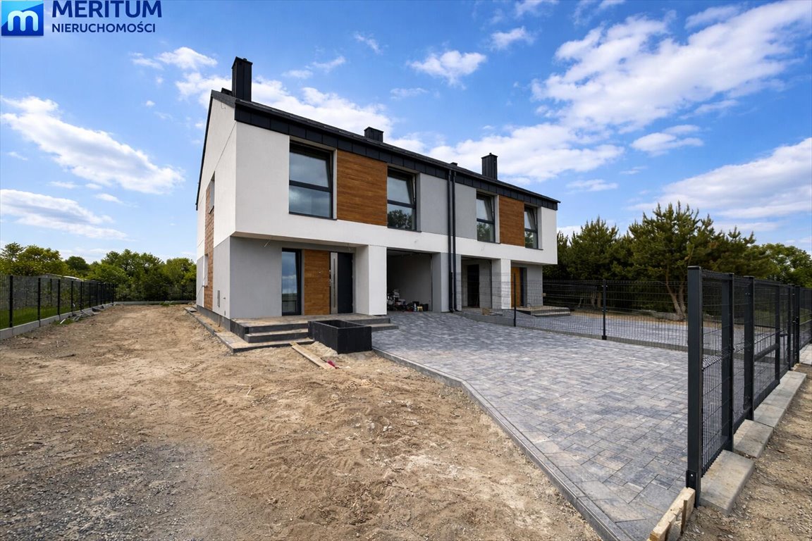 Nowoczesny bliźniak 136 m2 z garażem i dużą działką Jaktorów  136m2 Foto 1