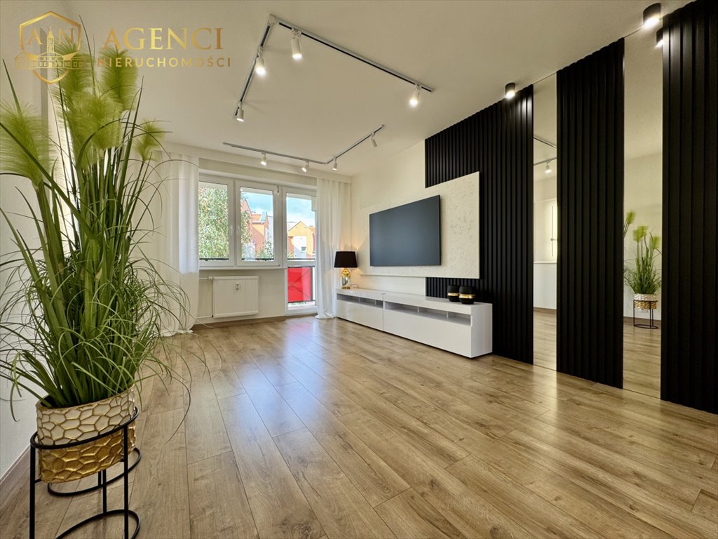 Mieszkanie trzypokojowe na sprzedaż Białystok, Leśna Dolina, św. Andrzeja Boboli  54m2 Foto 1