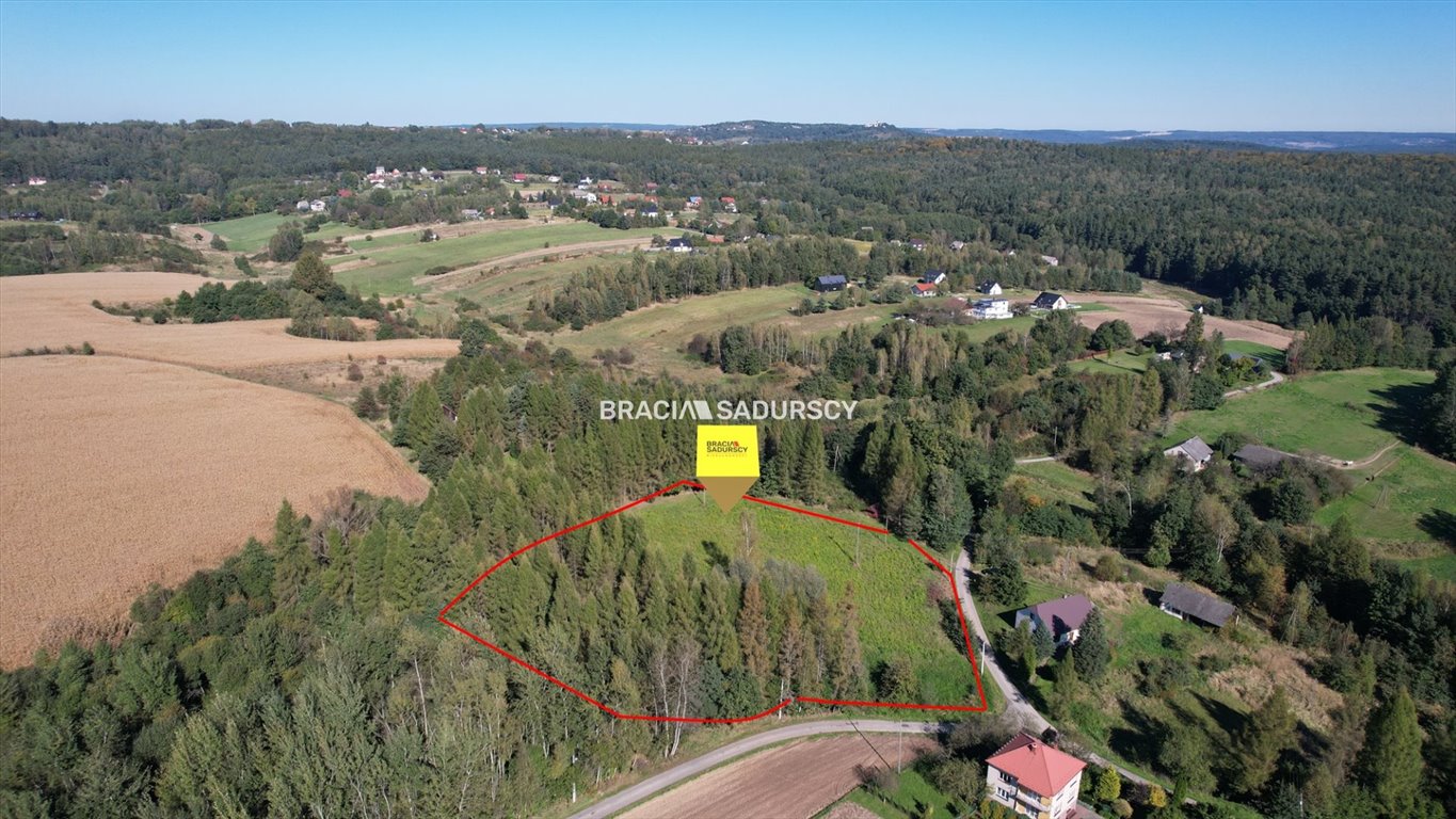 Atrakcyjna działka budowlana 89a z MPZP w Porębie Żegoty Poręba Żegoty  8 900m2 Foto 1