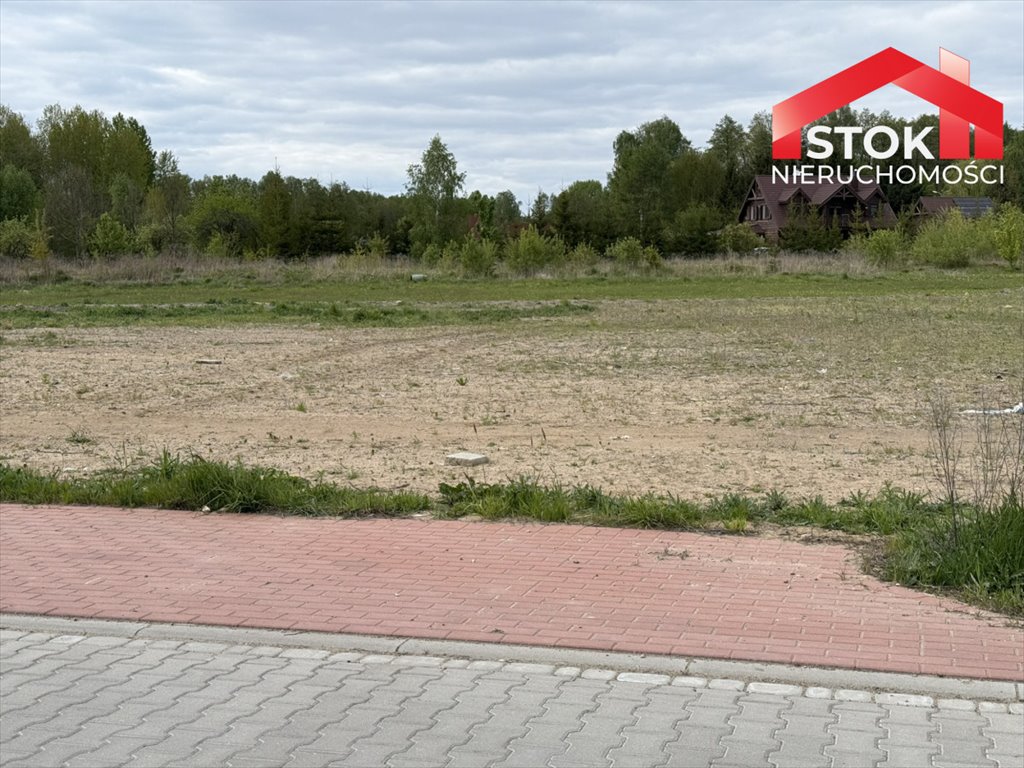 Polecam działkę 1088 m² pod dom z mediami i MPZP Niewodnica Kościelna, Niewodnica Kościelna  1 088m2 Foto 1
