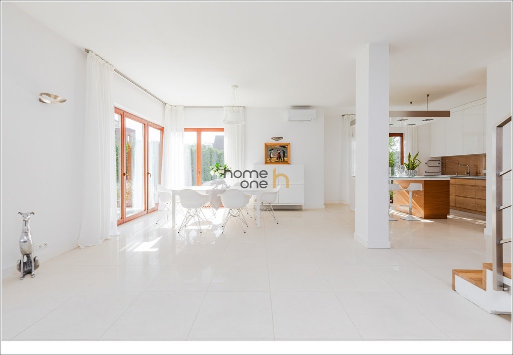 Nowoczesny dom bliźniak 315 m² z ogrodem i tarasami Warszawa, Wilanów  315m2 Foto 1