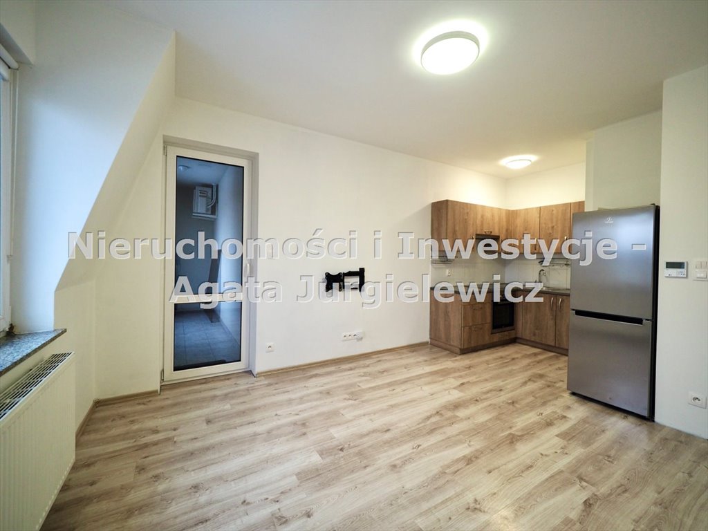 Dwupokojowe mieszkanie z balkonem, klimatyzacją i własną kotłownią Oleśnica  37m2 Foto 1