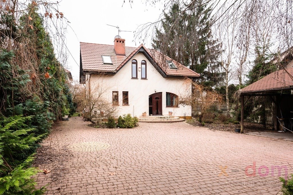 Przestronny dom 127 m² z dużą działką i garażem Kielce  127m2 Foto 1