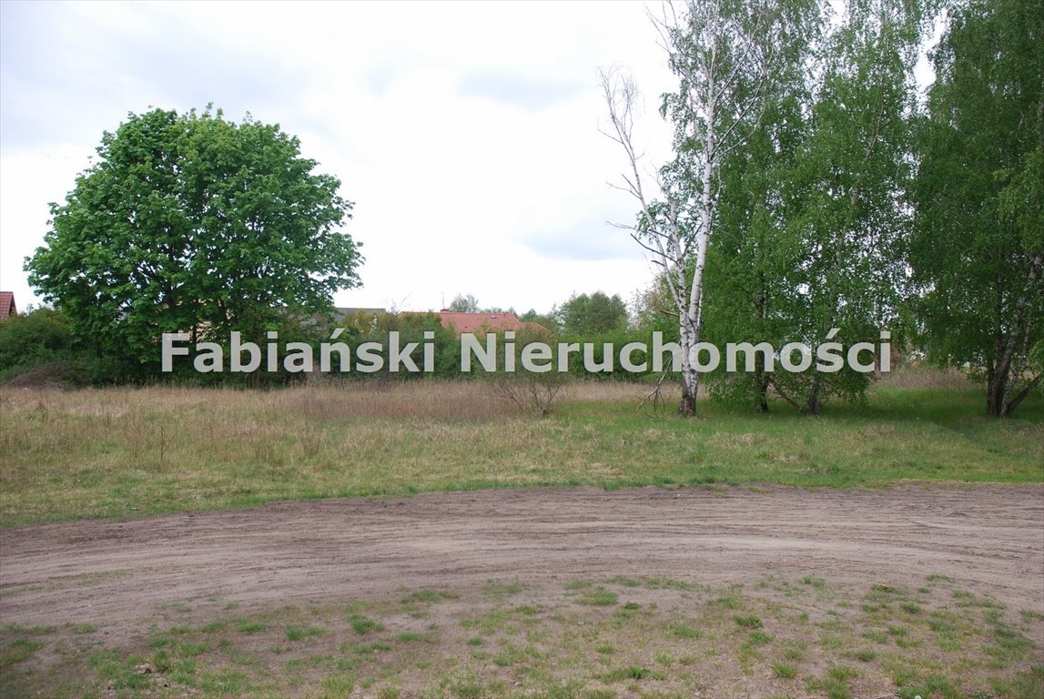 Na sprzedaż działka 1010 m² w Palędziu z mediami Palędzie  1 010m2 Foto 1