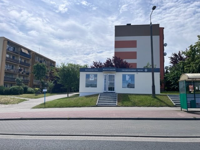 Atrakcyjny lokal usługowy 42 m2 z wyposażeniem w Chojnicach Chojnice, Książąt Pomorskich  42m2 Foto 1