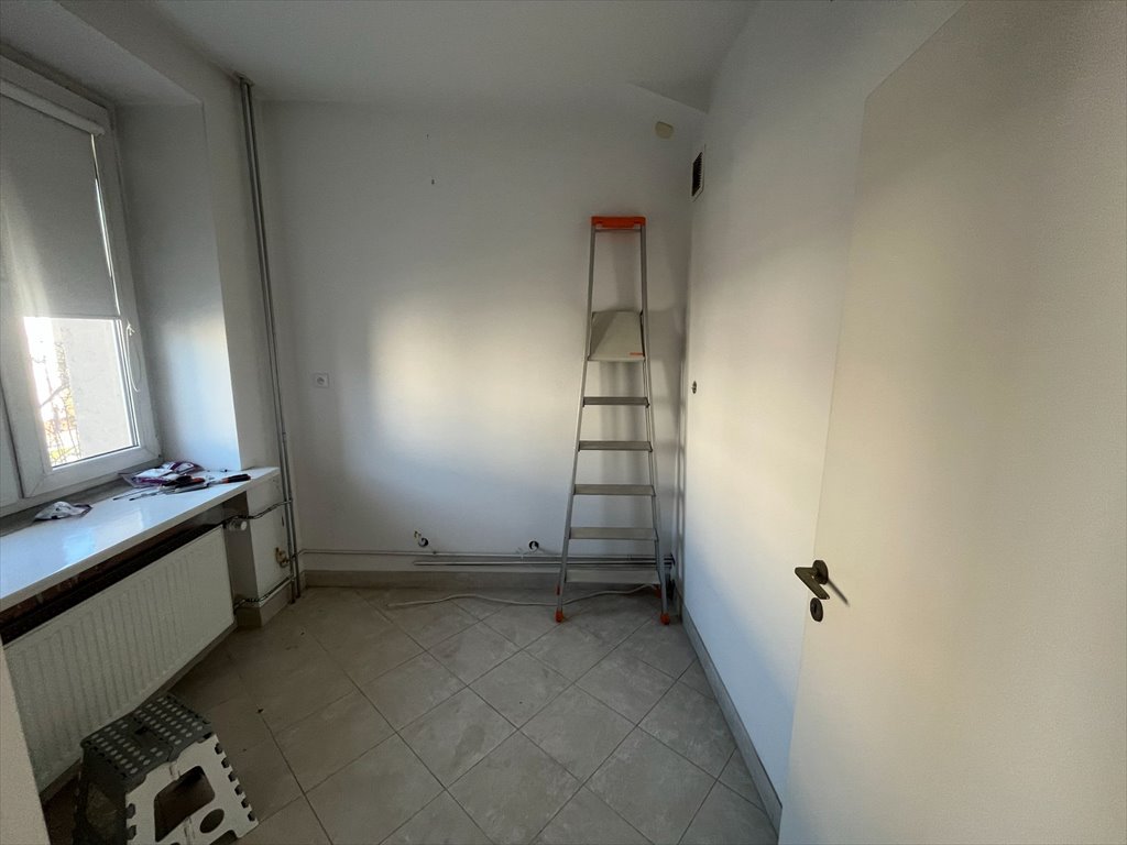 Przestronne 2 pokoje z potencjałem w centrum Stalowej Woli Stalowa Wola, Śródmieście, Narutowicza  50m2 Foto 1