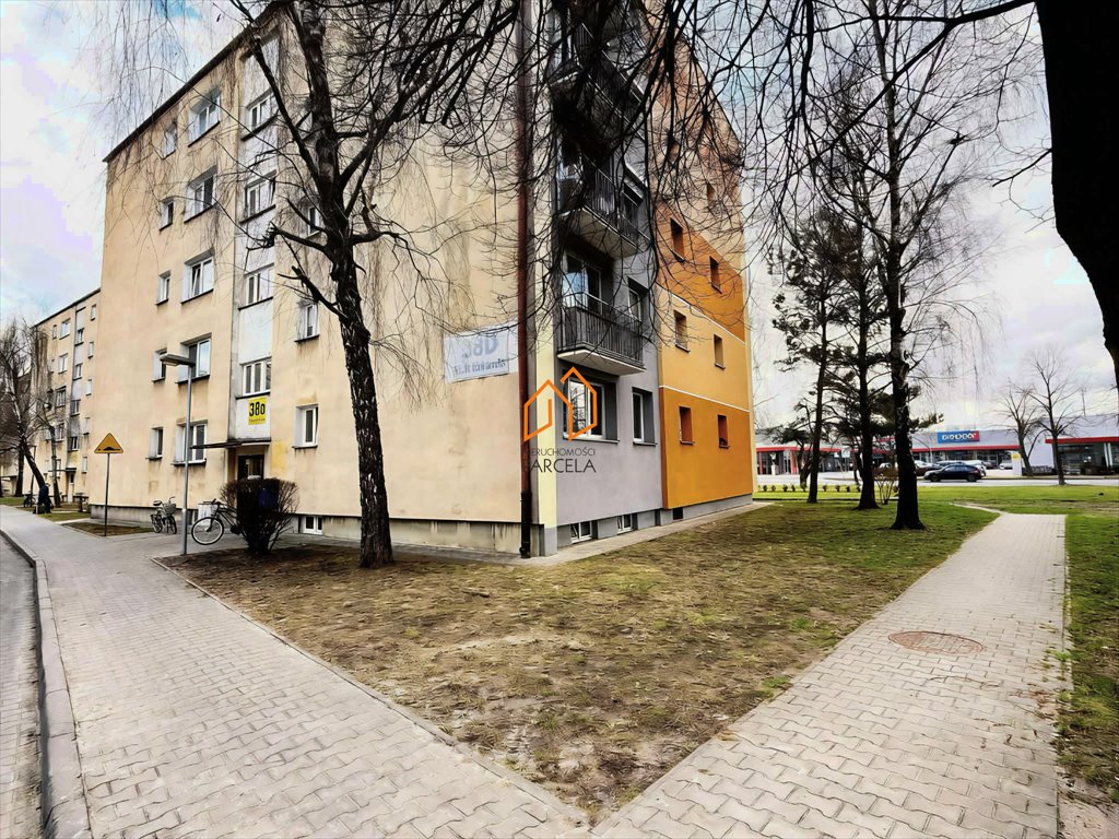 Mieszkanie 43 m2 z dwoma piwnicami i dużym parkingiem Środa Wielkopolska, 20 Października  43m2 Foto 1