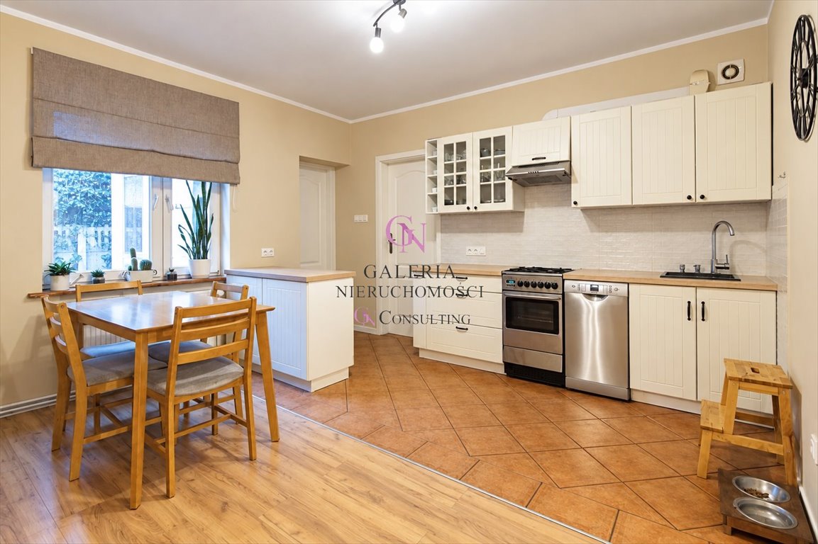 Do sprzedania przestronny dom 280 m² z trzema niezależnymi mieszkaniami Toruń, Jakubskie Przedmieście  280m2 Foto 1