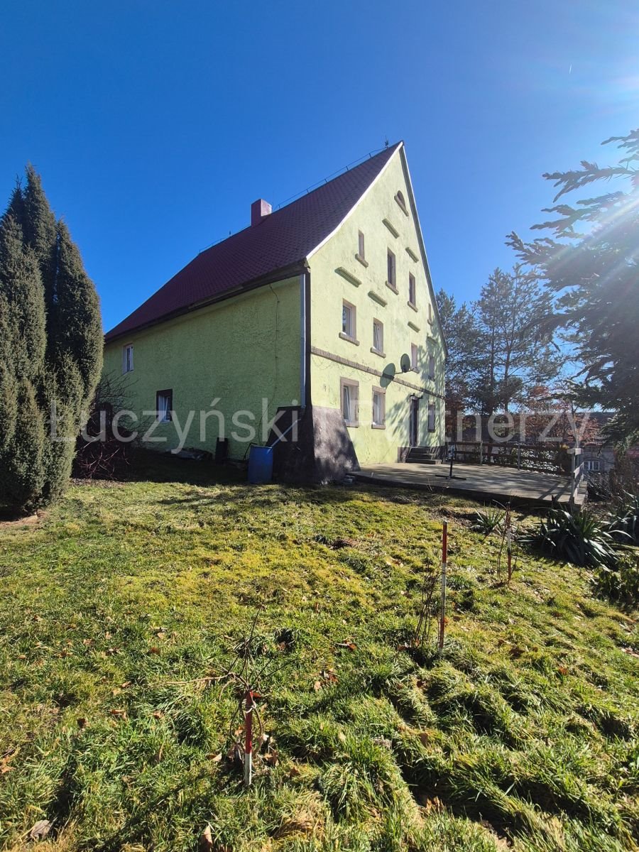 Przestronny dom z dwoma niezależnymi mieszkaniami i dużą działką Pasiecznik  178m2 Foto 1