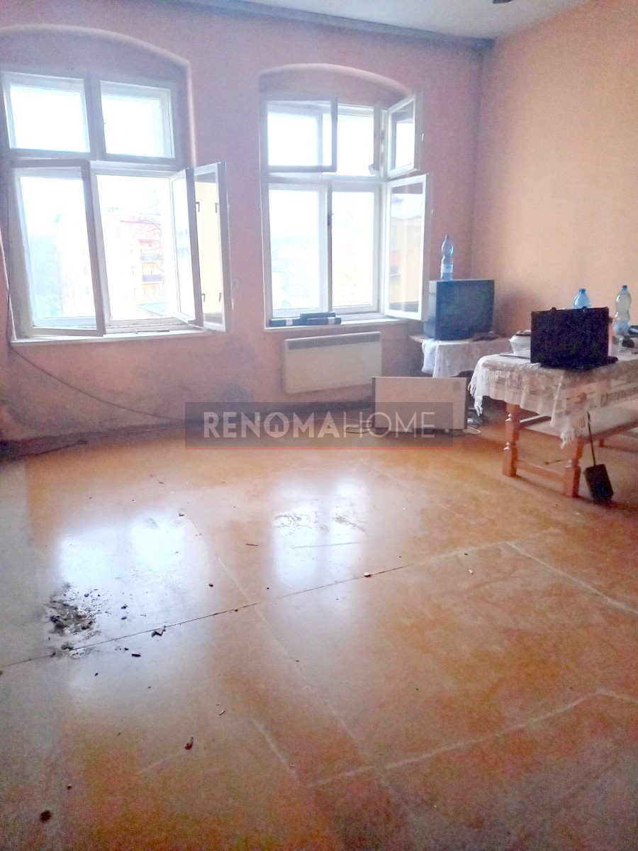 Mieszkanie z garażem w odrestaurowanej kamienicy, gotowe do własnej aranżacji Świdnica  52m2 Foto 1