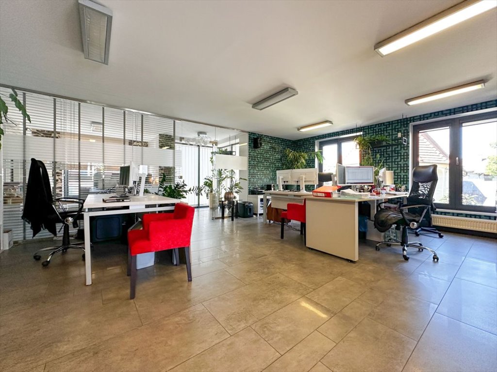 Lokal użytkowy na wynajem Skawina, Korabnicka  91m2 Foto 1